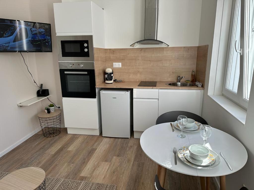 Lerelaisdodileqsl - Cambrai - Hyper Centre - Free Wifi - Ideal Couple & Famille Ngoại thất bức ảnh